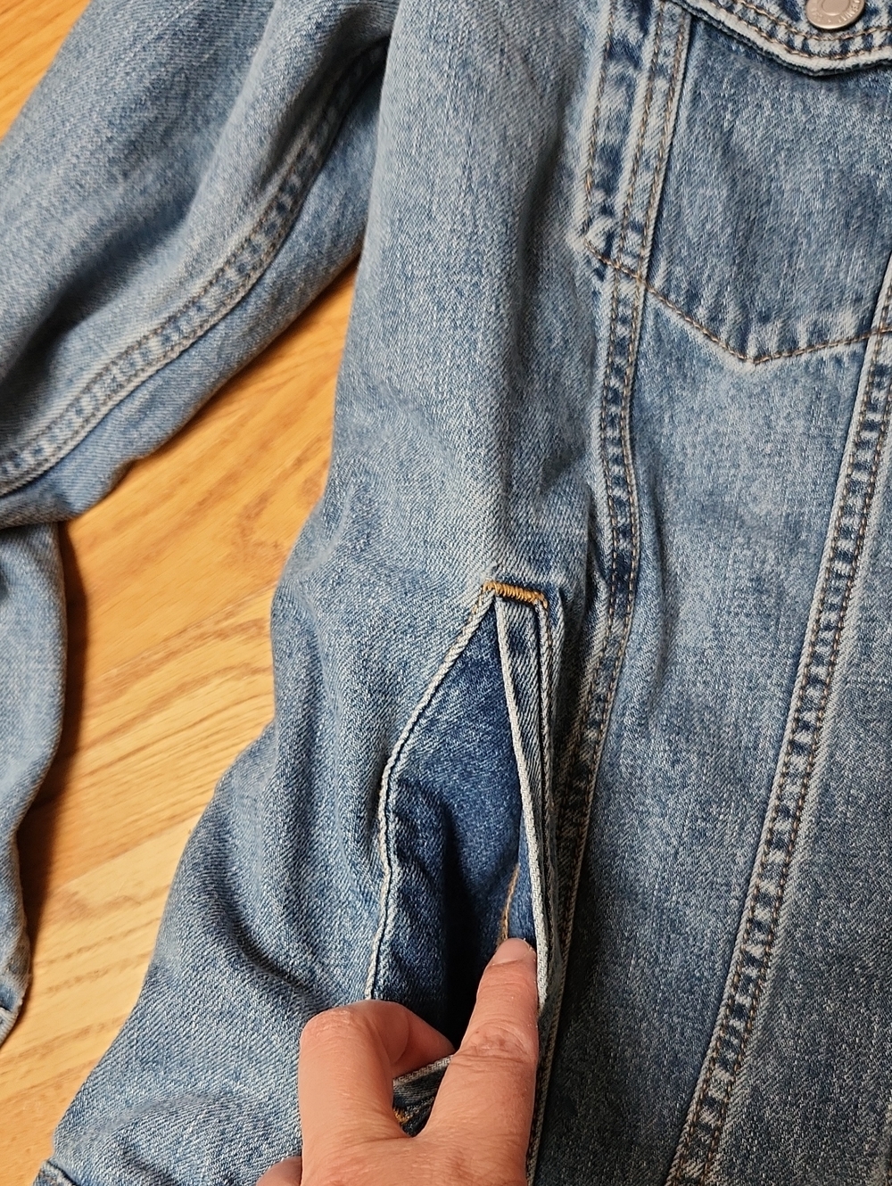 Gap Jean Jacket - Picture 3 of 5